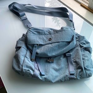 COPY - Lululemon convertible bag/backpack